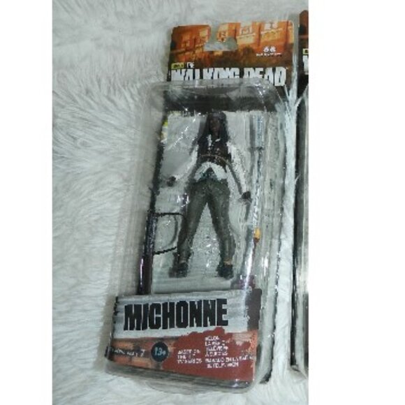 The Walking Dead Michonne McFarlane 5” Series 7 Action Figure 🆕📦🏃💨⚡🚚 - Picture 1 of 16